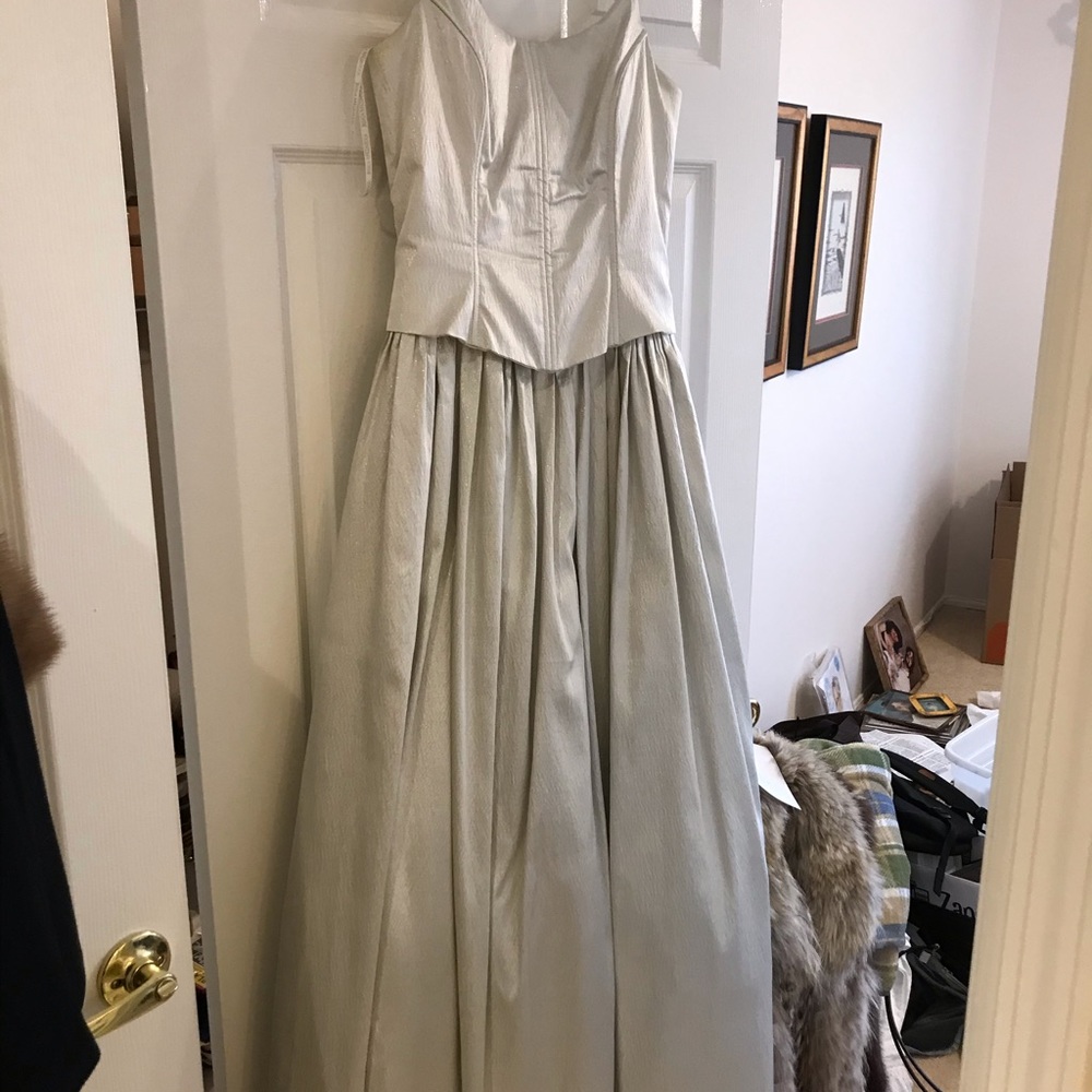 Gowns - Picture 2 of 2
